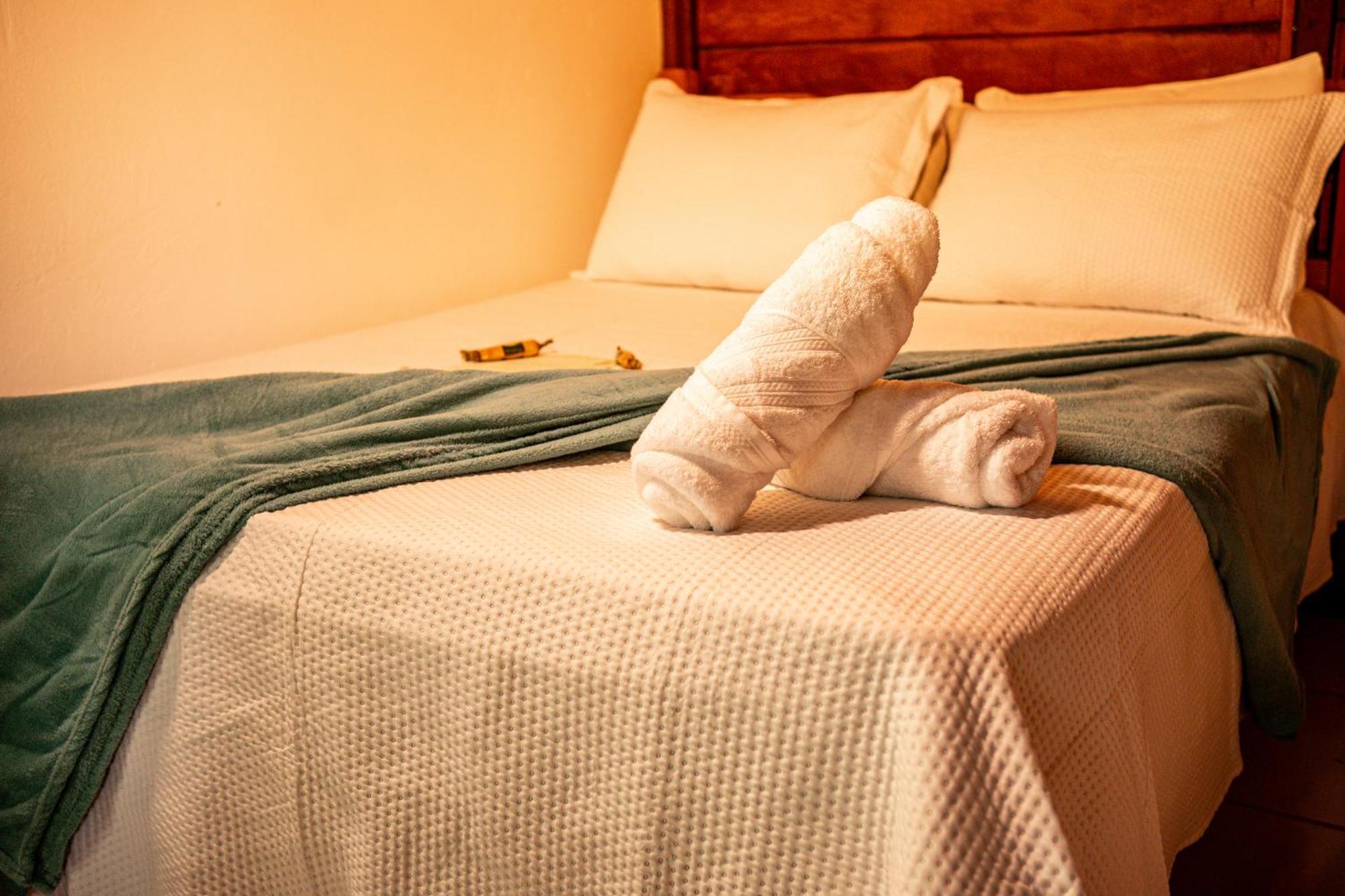 Refugio Mari Mari Lodge プレジデンテ・フィゲイレド エクステリア 写真