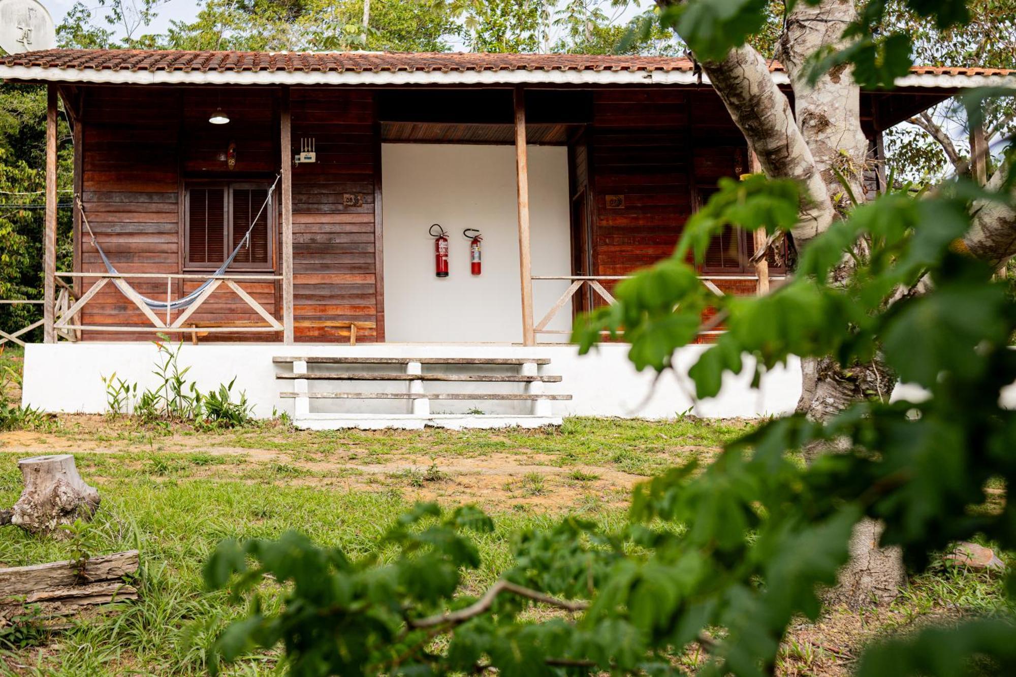 Refugio Mari Mari Lodge プレジデンテ・フィゲイレド エクステリア 写真
